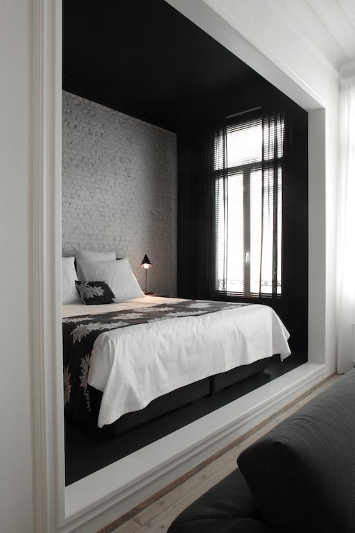 Maison Nationale City Flats & Suites 안트베르펜 외부 사진 A room at the hotel