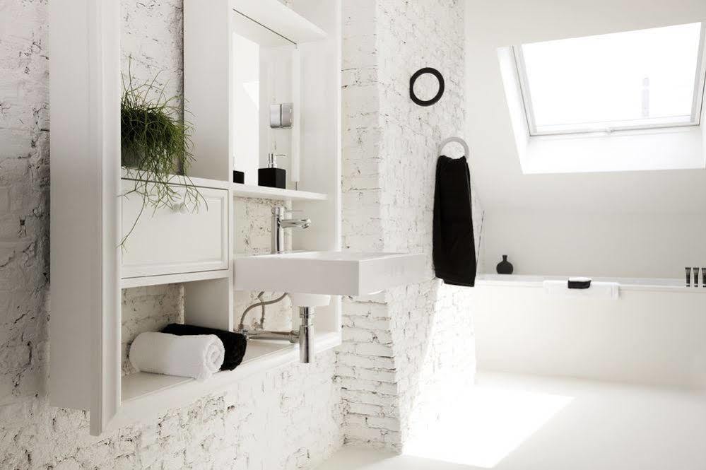 Maison Nationale City Flats & Suites 안트베르펜 외부 사진 Bathroom